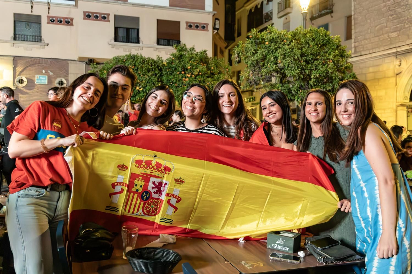 La euforia jiennense por la victoria de España, imágenes