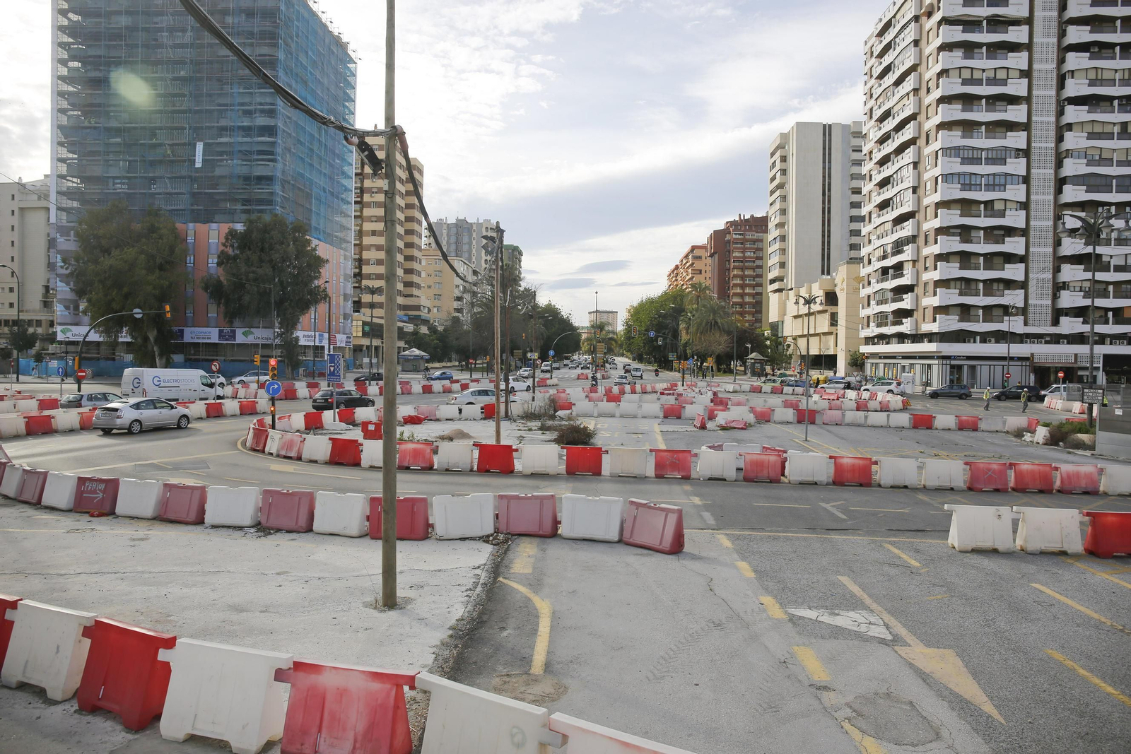 Vista actual del tramo del Metro parado, en la Avenida de Andalucía.