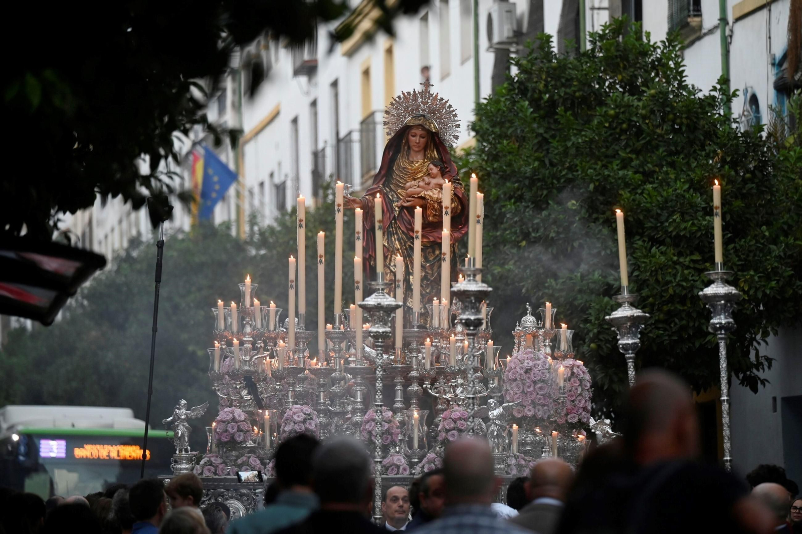 La mejores imágenes de la procesión de la Virgen del Amparo
