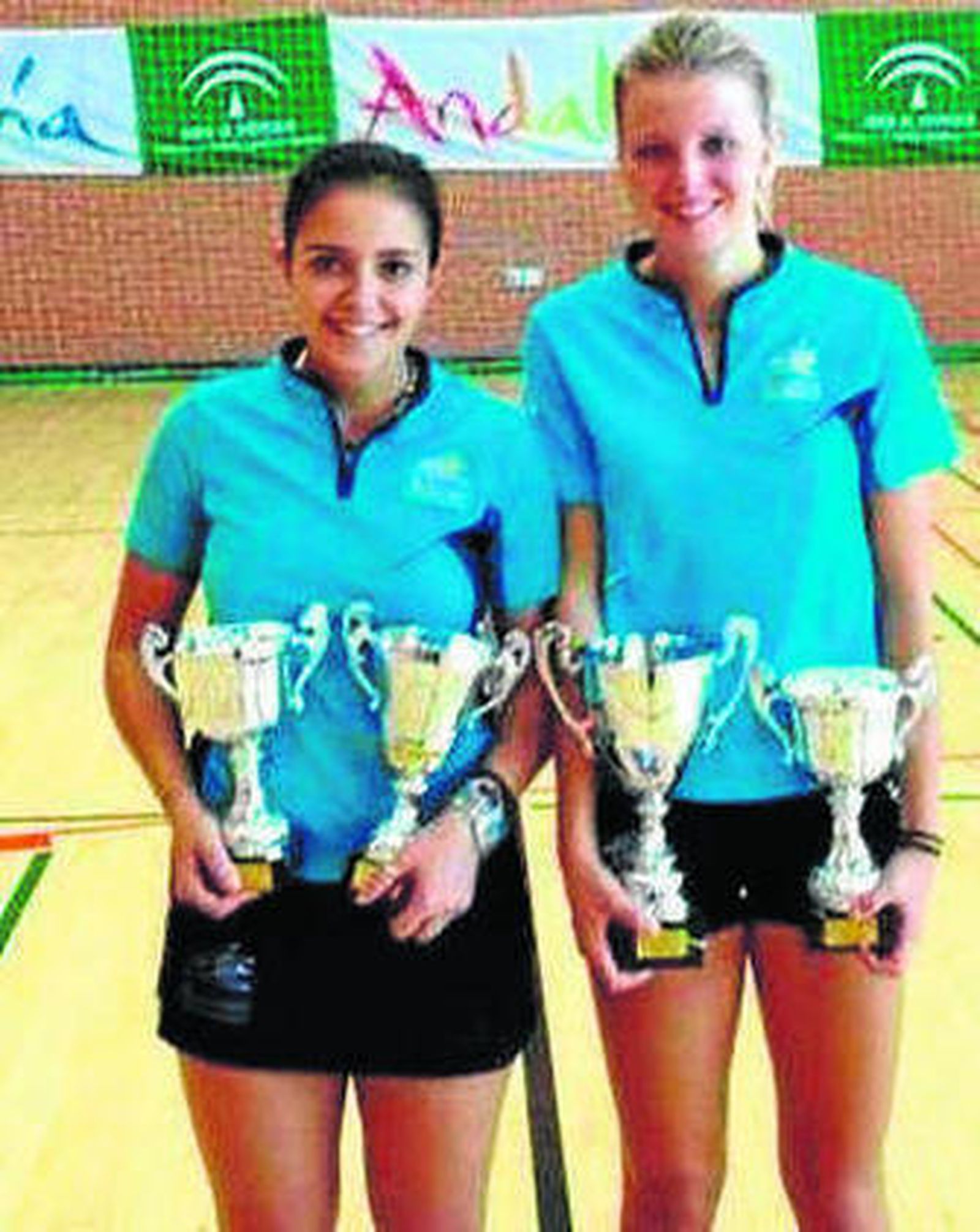 Elisa Borrás y Sophie Endtz.