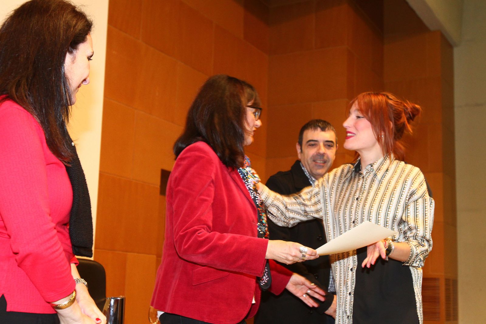 entrega los Premios 'Alumno 10c' de la cátedra Fundación Cepsa