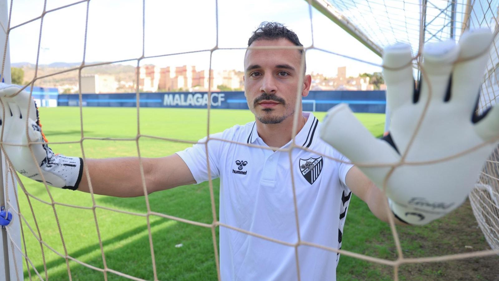 Las espectaculares fotos de Alfonso Herrero, portero del Málaga CF Las espectaculares fotos de Alfonso Herrero, portero del Málaga CF