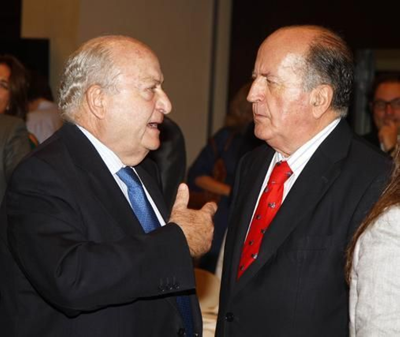 Elías Hernández Barrera con el diputado del PP Juan Manuel Albendea.

Foto: Juan Carlos Vázquez