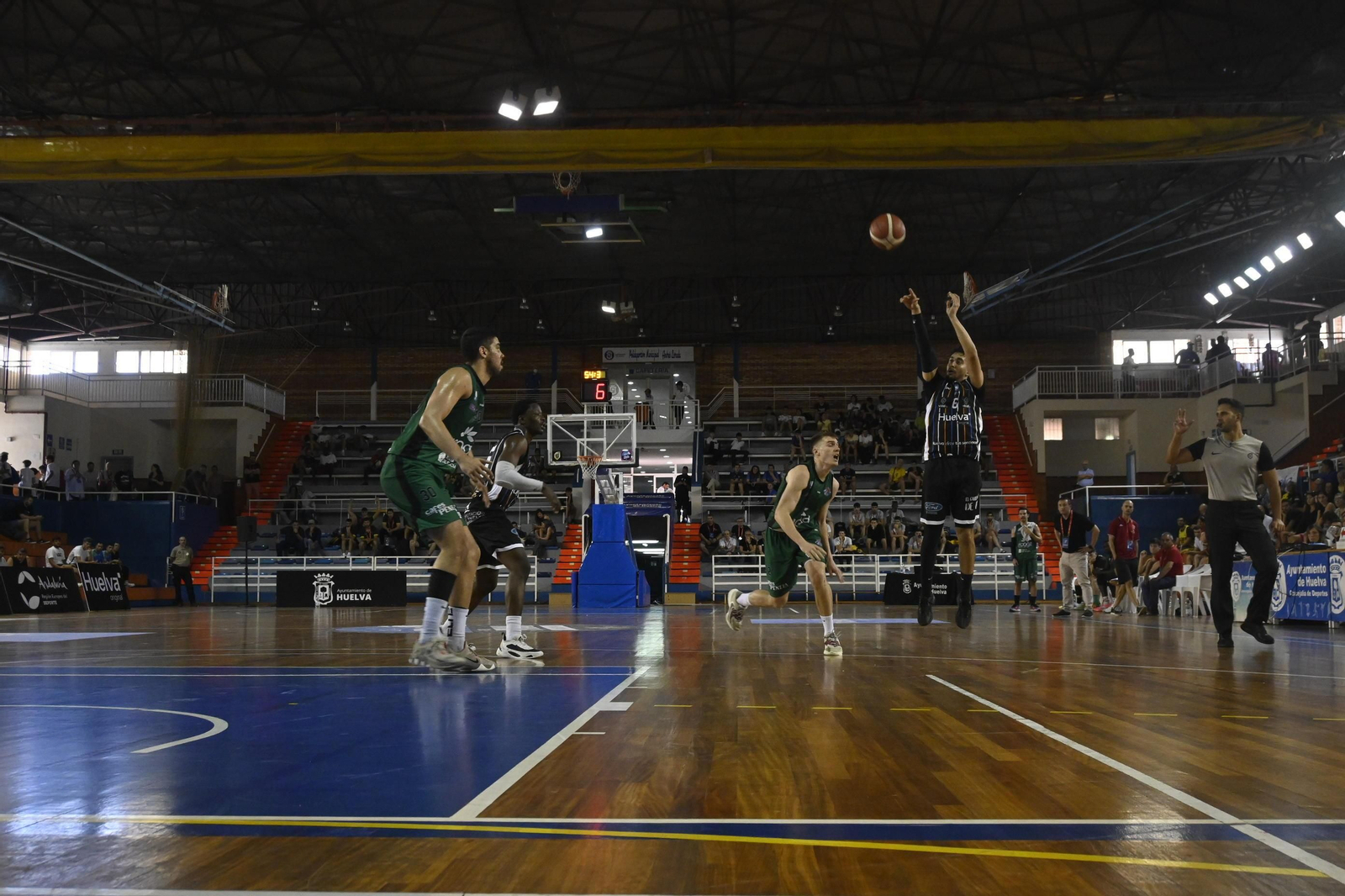 2 Jornada de la fase final de ascensos a LEB Plata entre el Huelva Comercio y el Ucoga Seguros Chantada