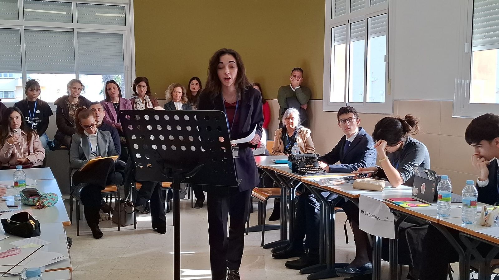 Las imágenes del torneo de la Liga Andaluza de Debate Escolar en el Liceo de San Fernando