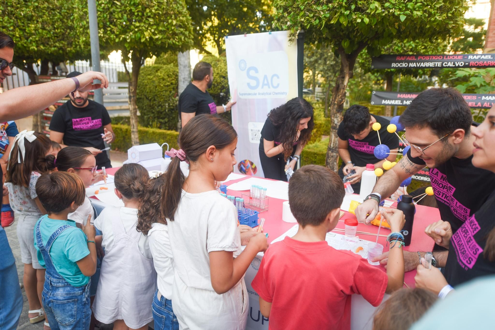 Las mejores fotos de la Feria de los Ingenios, el cierre de la Noche de los Investigadores en Córdoba