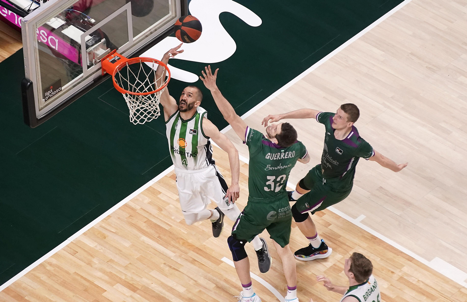 El Unicaja-Joventut, en fotos