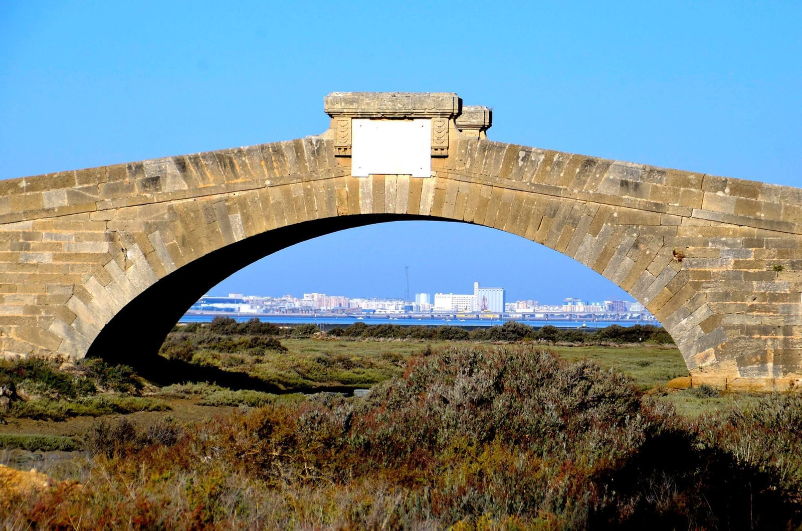 El Puente de Ureña, en la zona de la población de San Carlos.