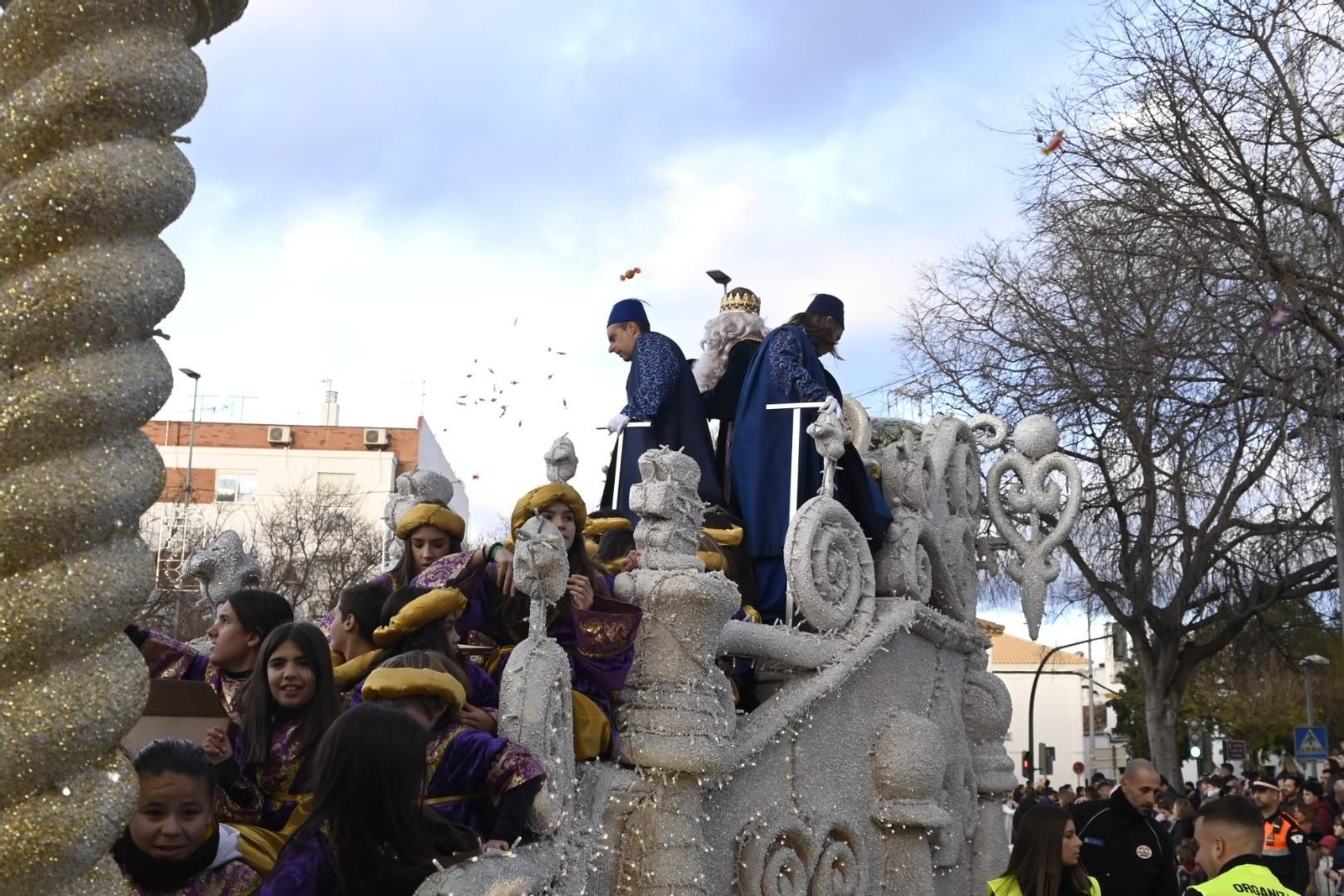 Así son las carrozas y pasacalles de la Cabalgata de Reyes Magos de Córdoba, en imágenes