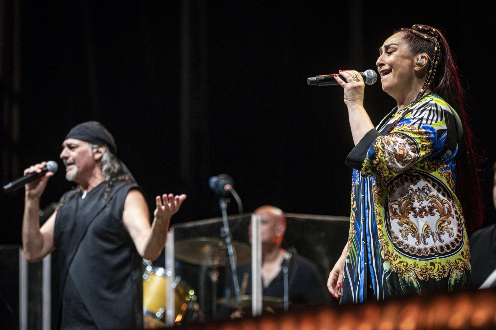 Búscate en las imagenes del concierto de Camela en Concert Music Festival en Chiclana