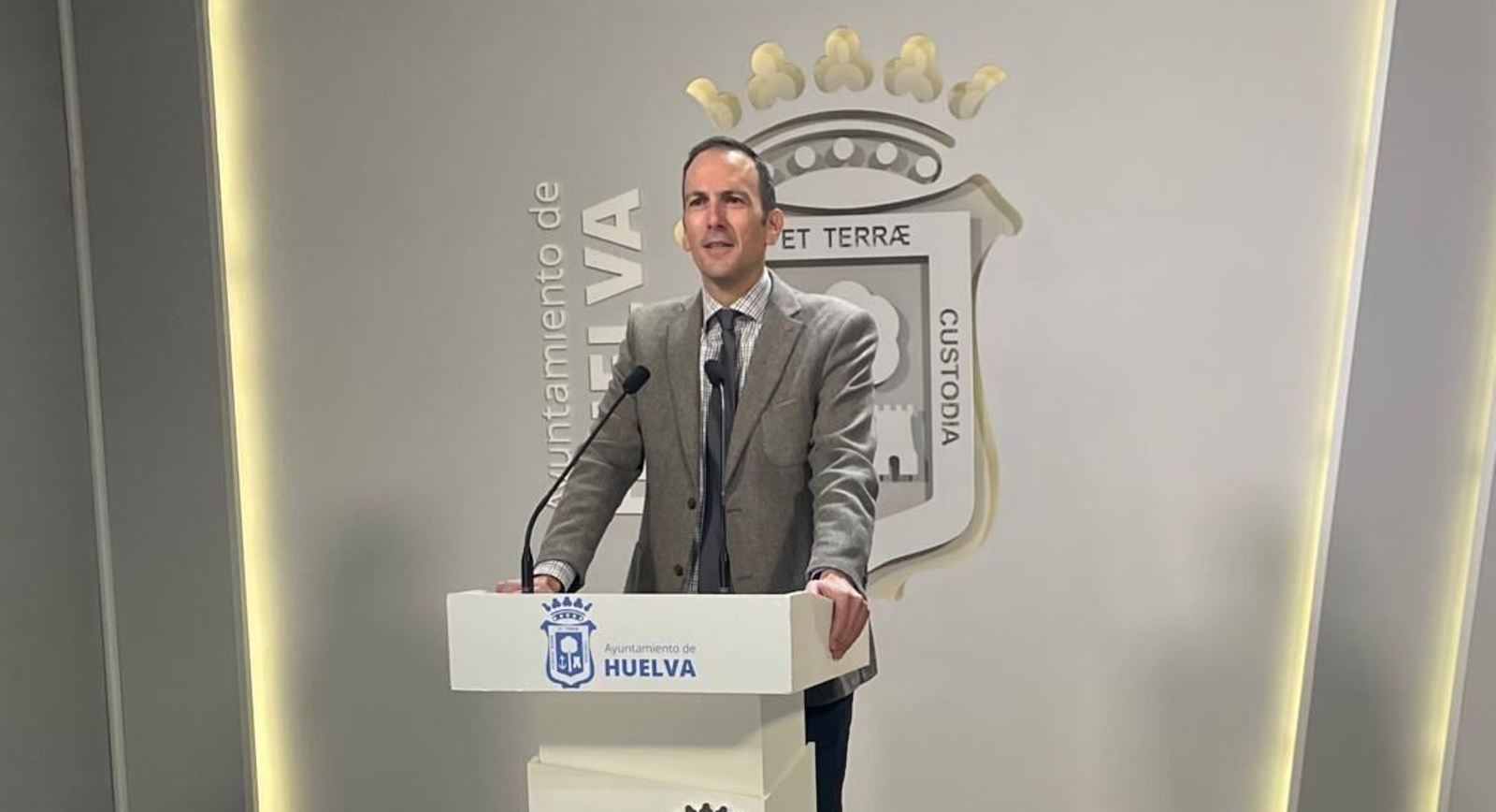 Francisco Muñoz en rueda de prensa.