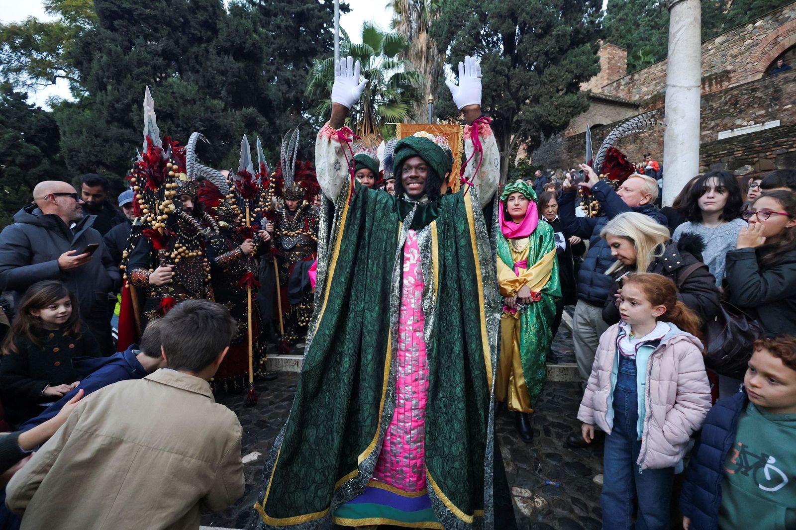 Los Reyes Magos llenan Málaga de ilusión tras la lluvia