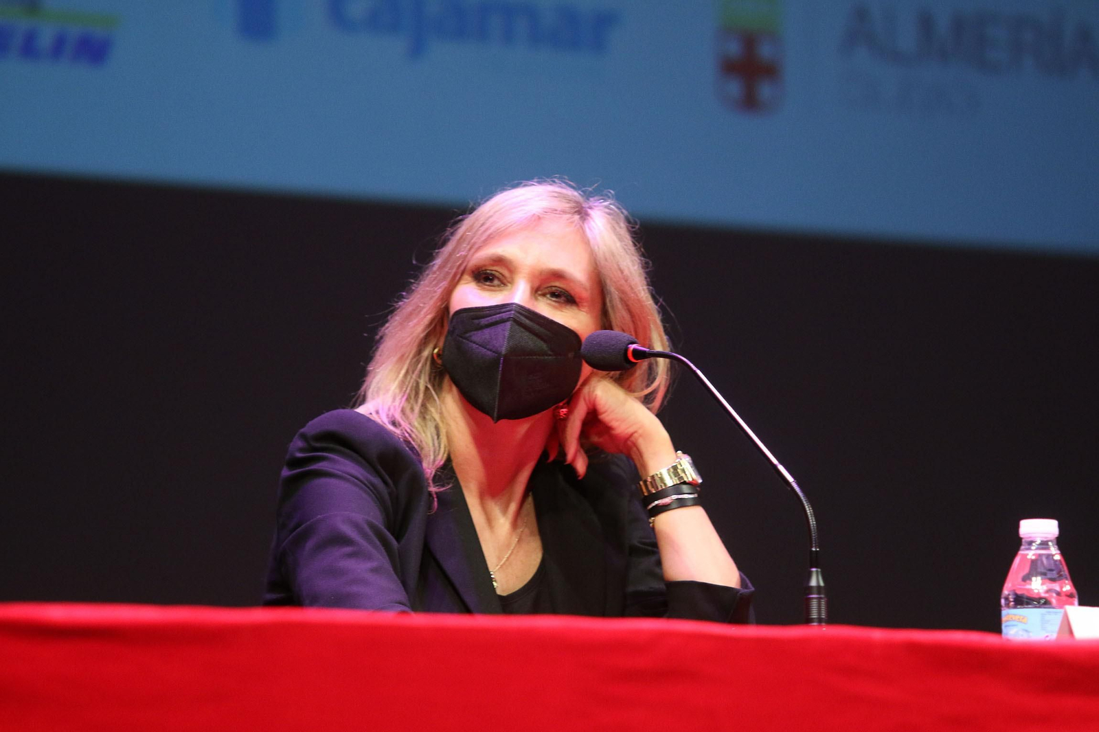 Fotogalería Diario de los Libros, con Marta Robles y su obra 'Pasiones carnales'