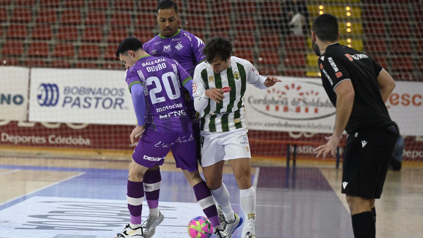 Pablo del Moral intenta marcharse de Deivao y Alisson.