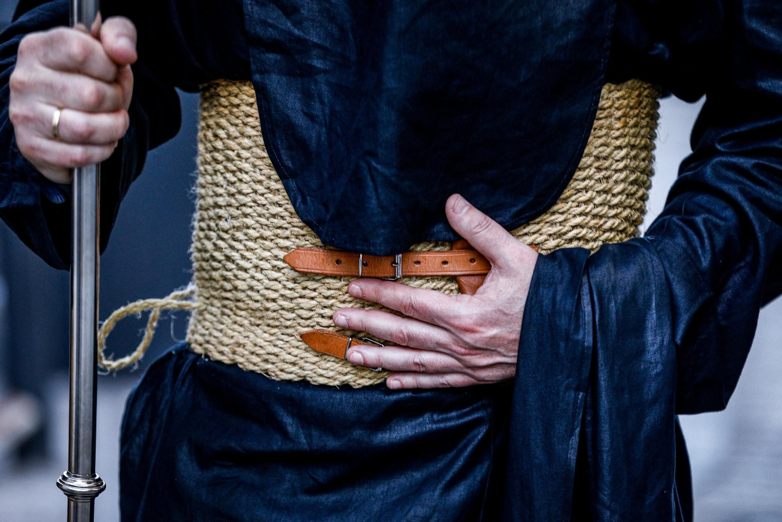 Imágenes de la salida de Santo Entierro en la Semana Santa de San Fernando 2025