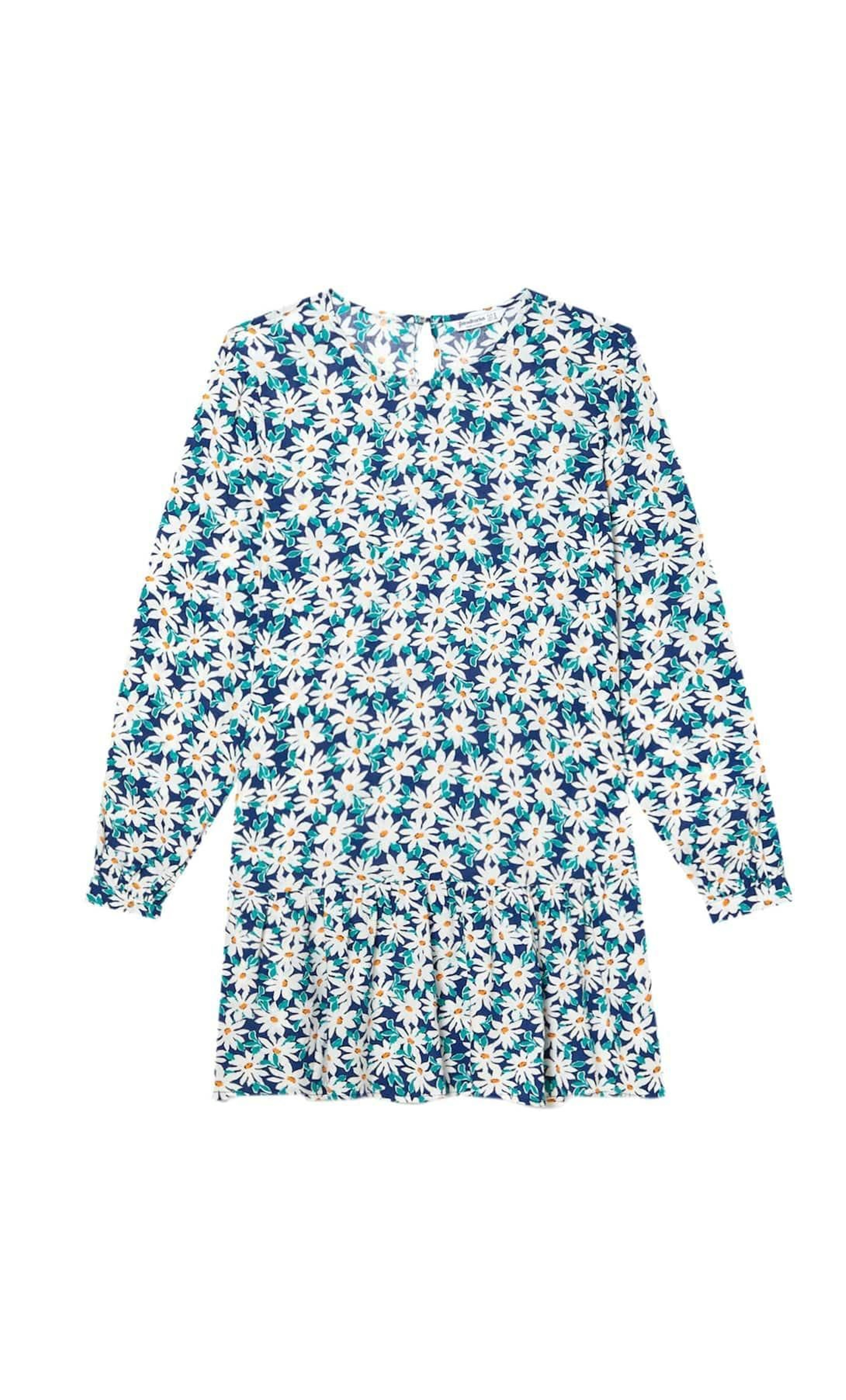 Vestido con estampado de margaritas de Stradivarius.