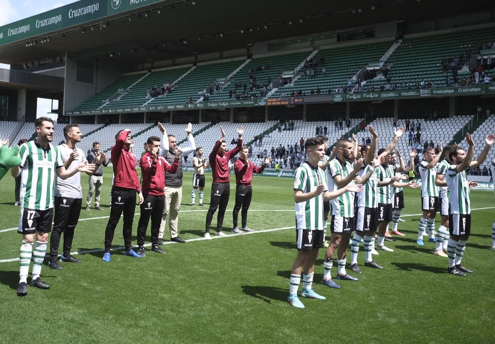 Así ha sido la celebración del Córdoba CF con su afición tras el ascenso a Segunda RFEF