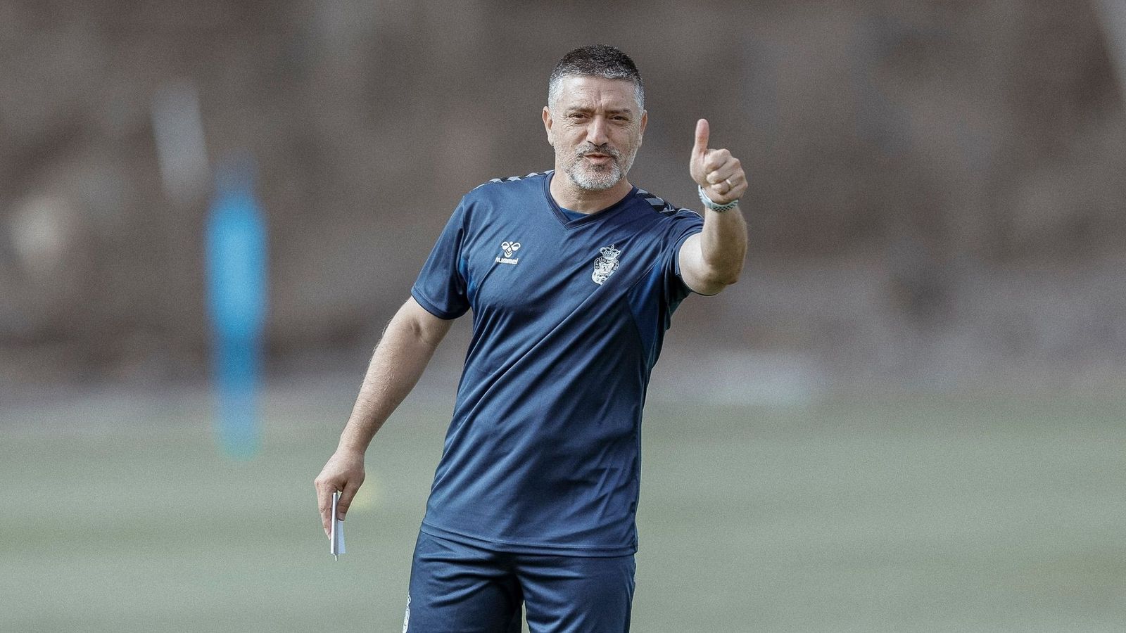 Francisco Javier García Pimienta, relajado en un entrenamiento con la UD Las Palmas.