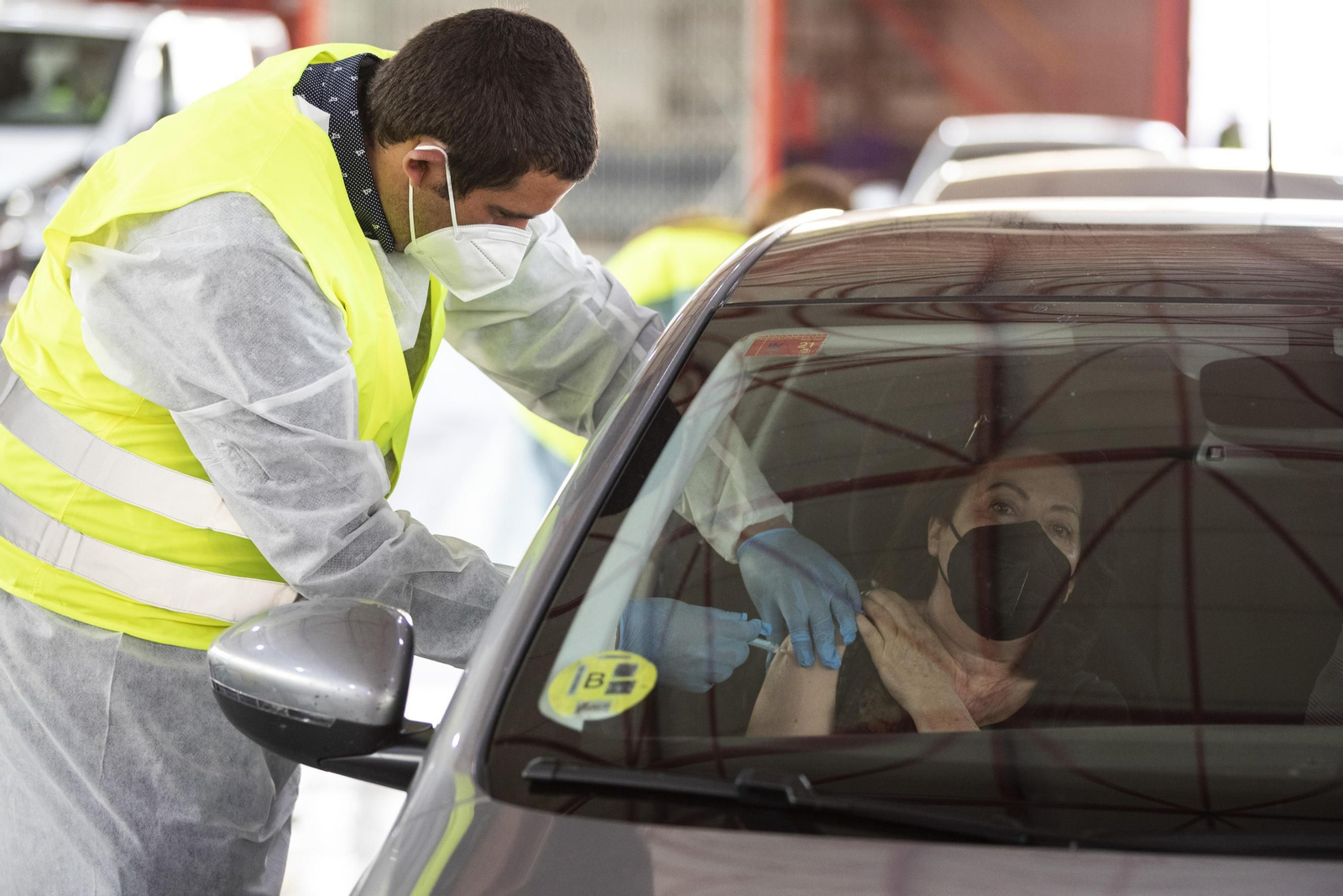 Fotos: así se está vacunando en Granada a los mayores de 60 años