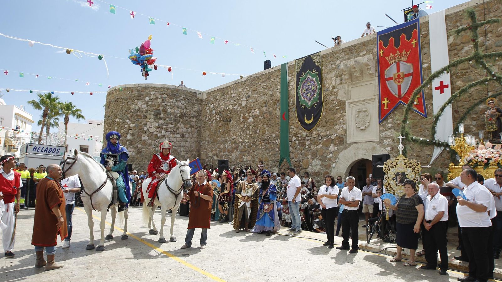 Carboneras celebra sus Moros y Cristianos en las fiestas de San Antonio de Padua. Carboneras celebra sus Moros y Cristianos en las fiestas de San Antonio de Padua.