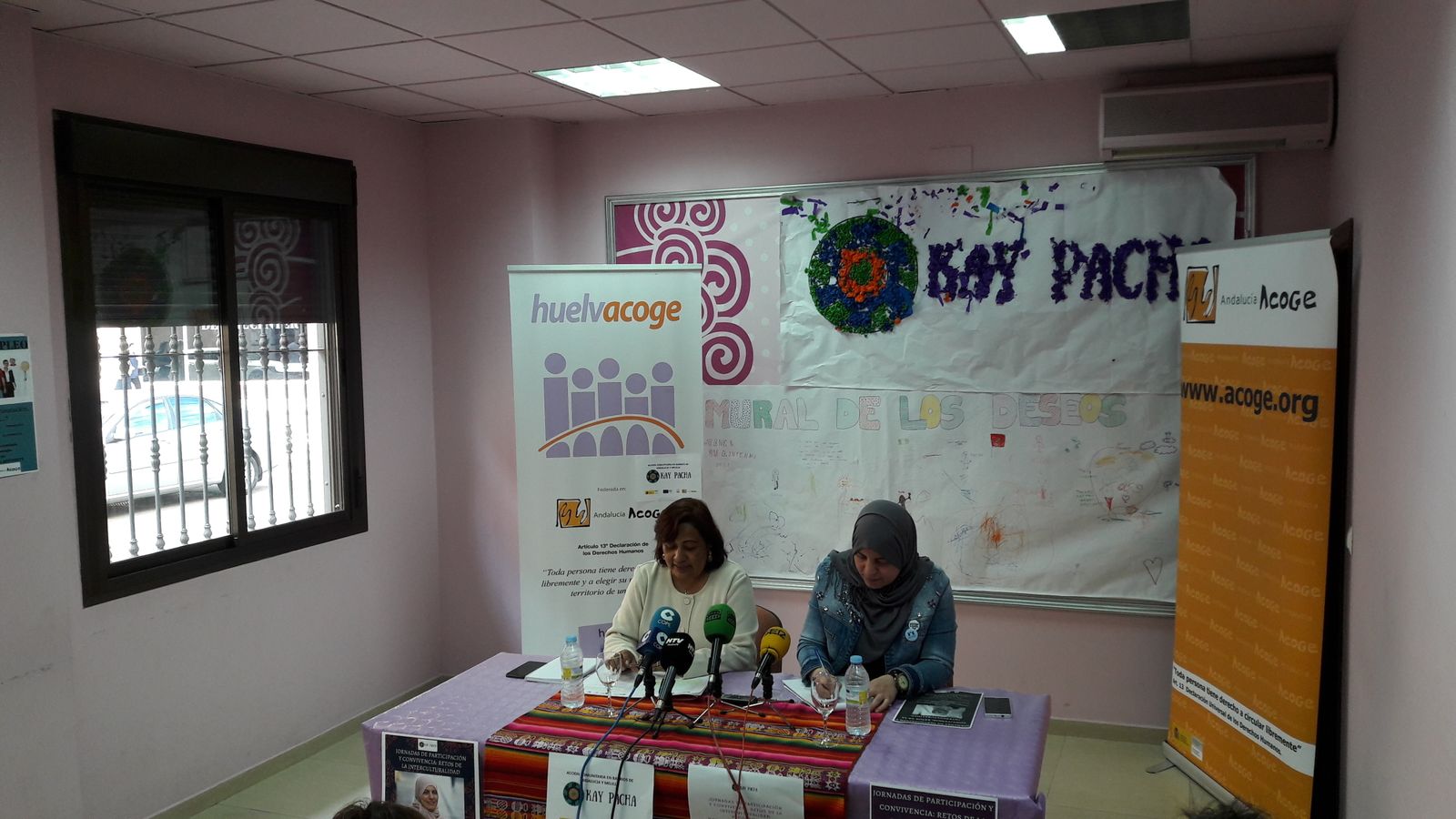 Gladys Meza y Fátima Taleb, en la presentación de las jornadas.