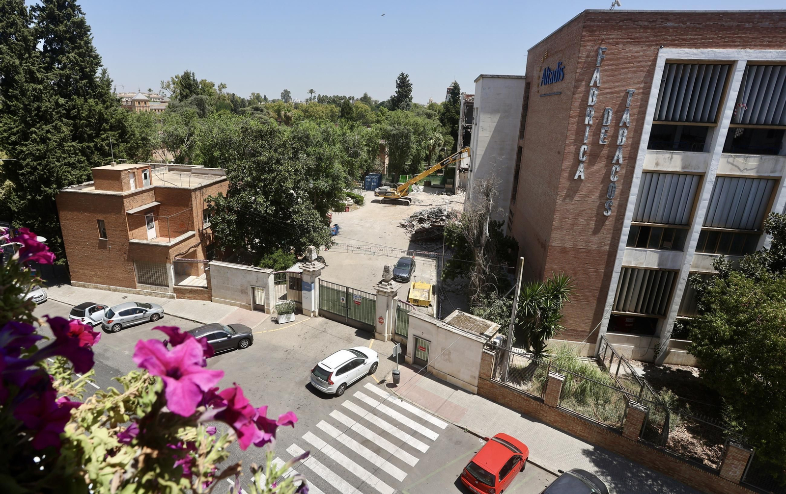 Las obras en la antigua fábrica de tabacos de Altadis, en imágenes