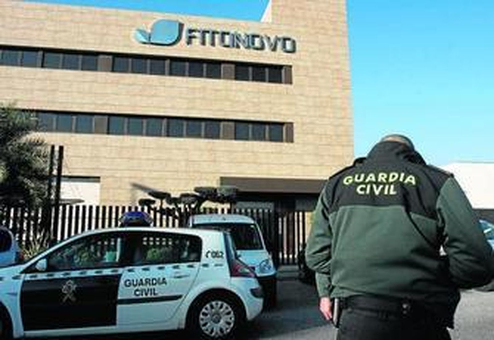 La sede de la empresa Fitonovo durante uno de los registros de la Guardia Civil.