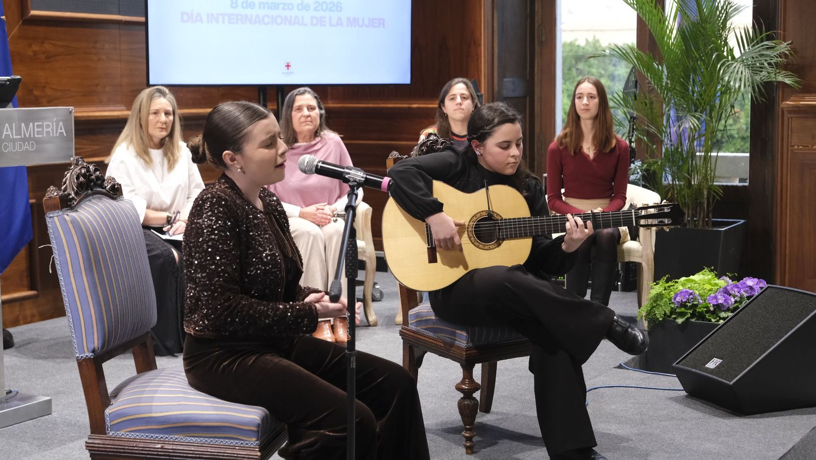 Entrega de los galardones por el Día Internacional de la Mujer, en imágenes