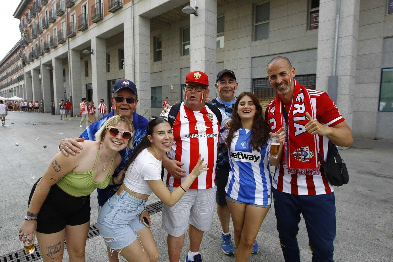 Imágenes de la afición del Almería en Leganés