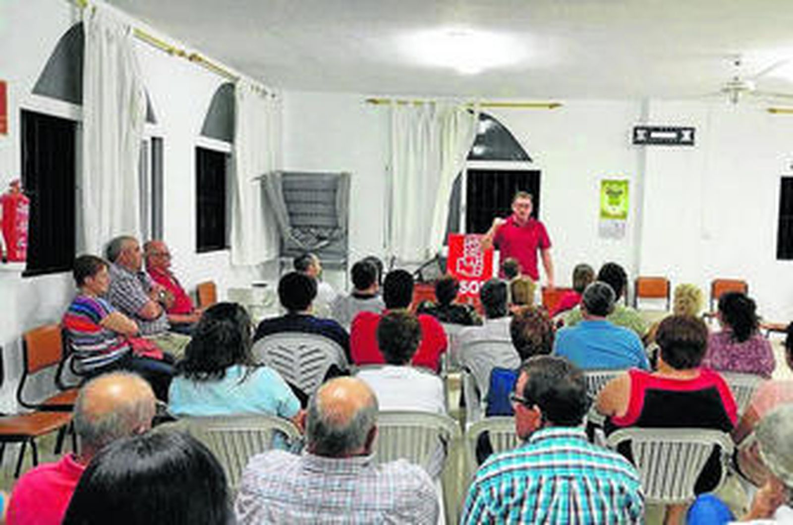 El candidato del PSOE, Antonio López Olmo, en uno de los últimos mítines.