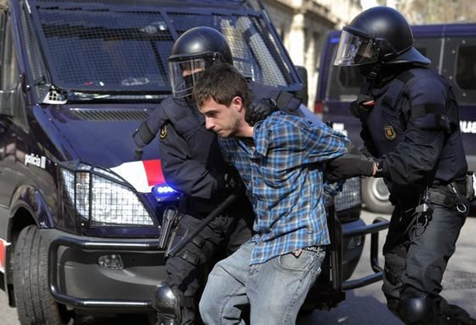 Carga de los Mossos d'esquadra.

Foto: AFP Photo
