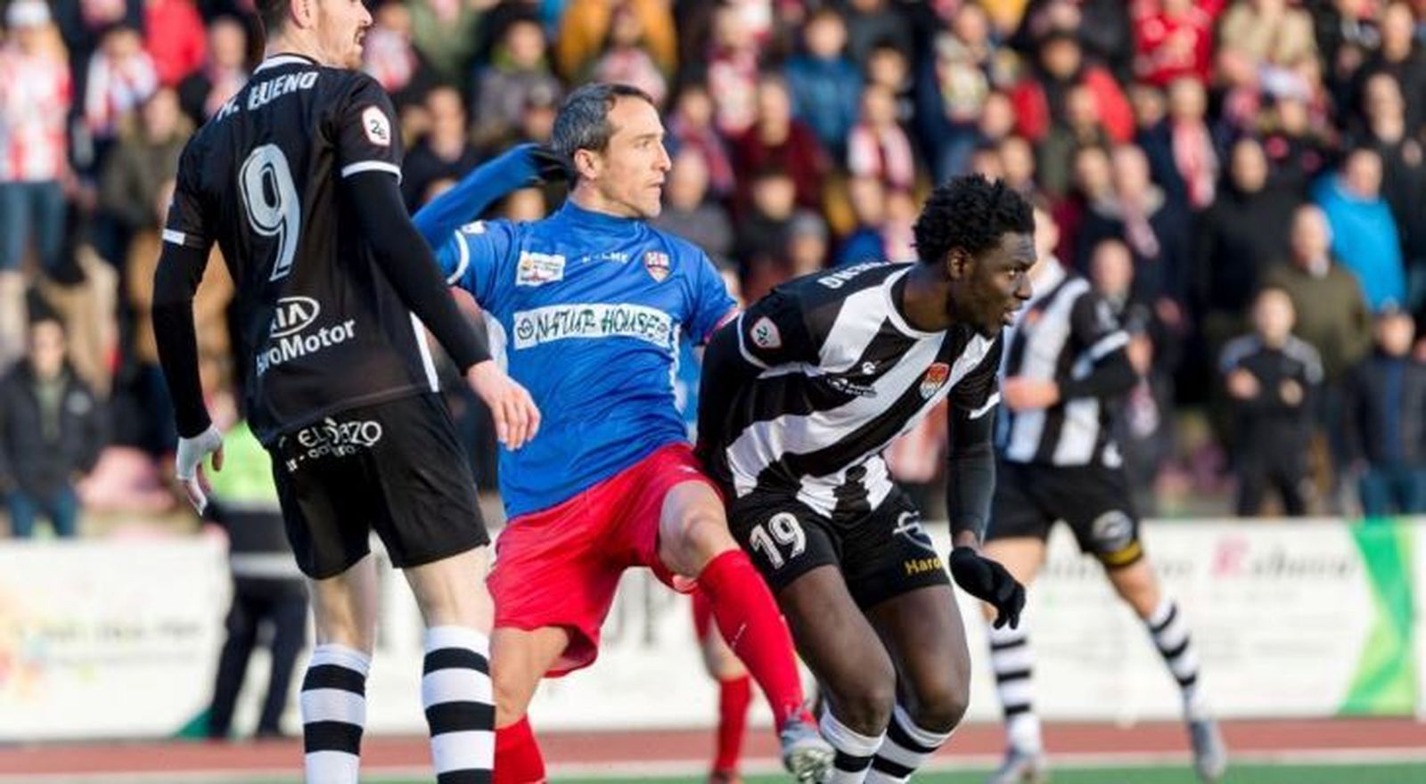 El delantero Ibra Dieng, en un partido con el Haro.