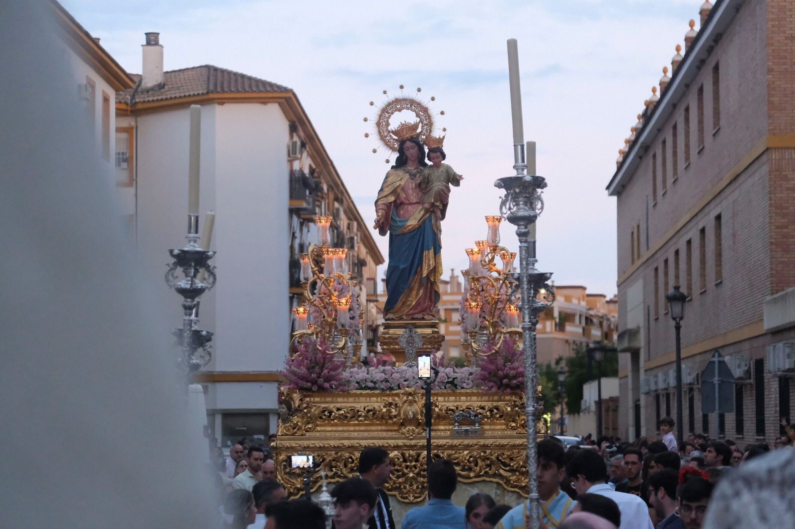 La procesión de María Auxiliadora de Córdoba, en imágenes