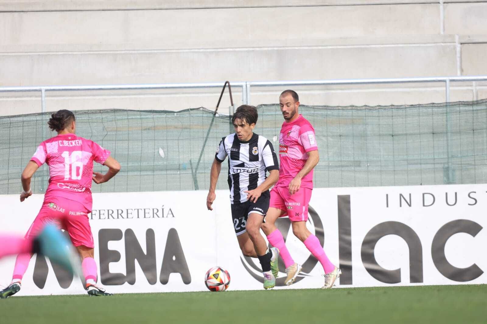 El Balompédica Linense-San Roque de Lepe, en imágenes