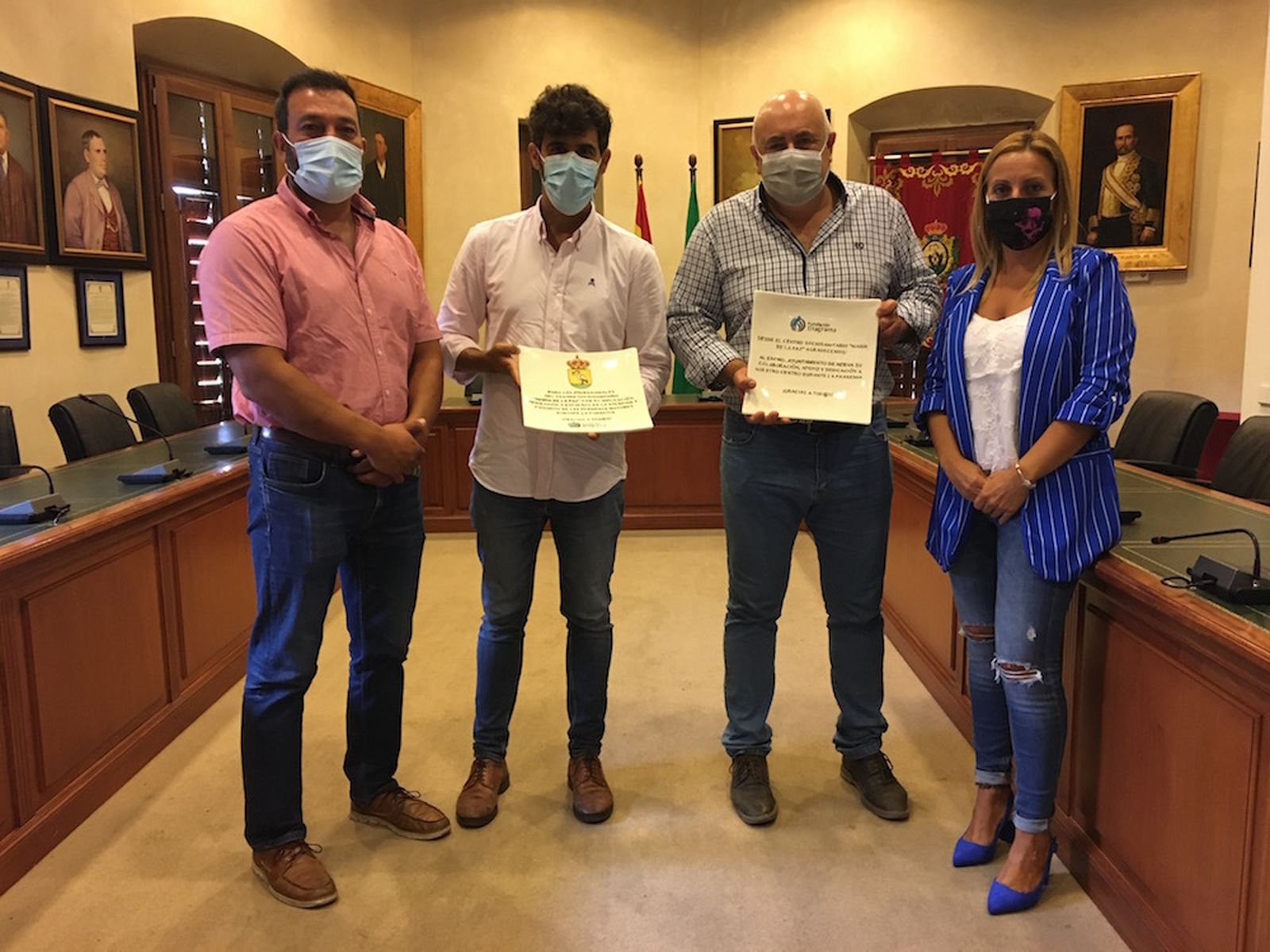 Acto de reconocimiento entre el Ayuntamiento de Nerva y la residencia geriátrica de la localidad.