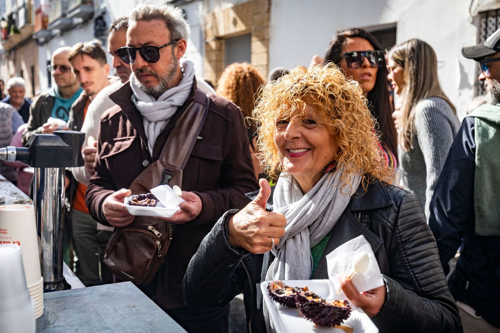 Búscate entre las mejores imágenes de la Erizada 2024 del Carnaval de Cádiz