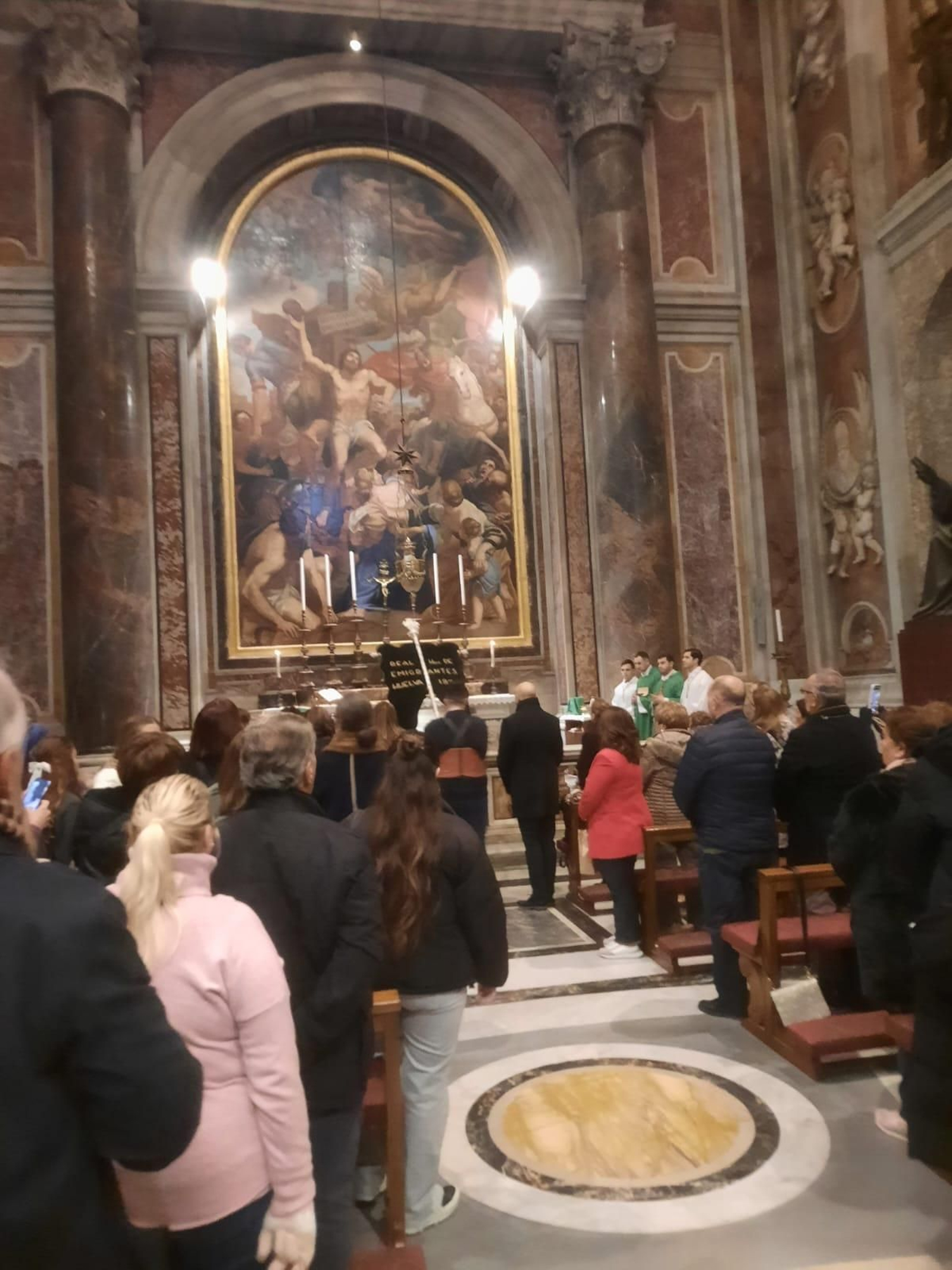 Dos Simpecados onubenses de la Santísima Virgen del Rocío coinciden en la ciudad de Roma, en imágenes