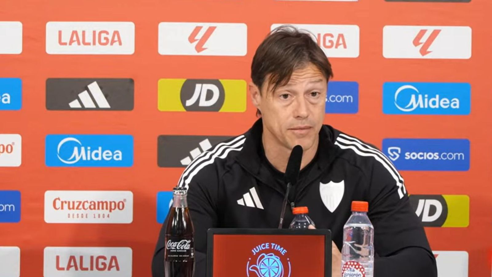 Matías Almeyda en la rueda de prensa previa al derbi.