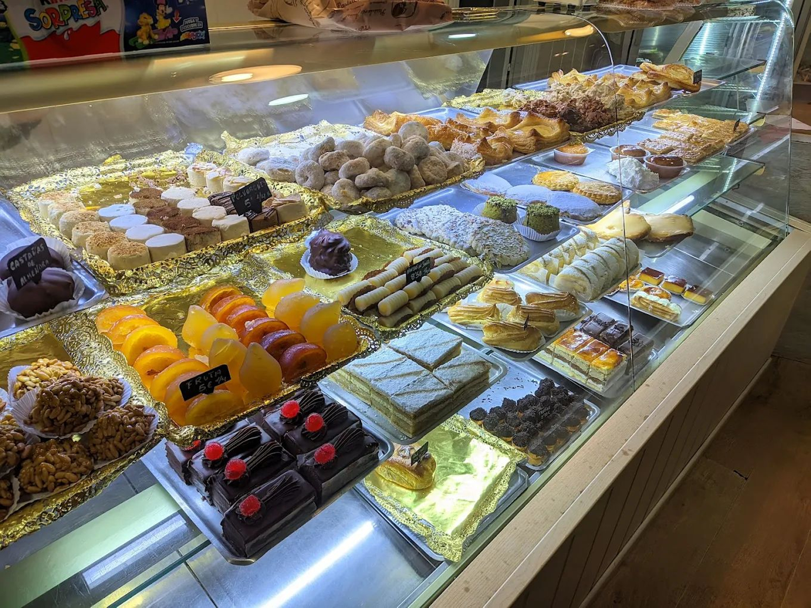 Pastelería Jesús (Jerez). Aquí se elaboran artesanalmente el pan de Cádiz, el tocinillo de cielo y pestiños