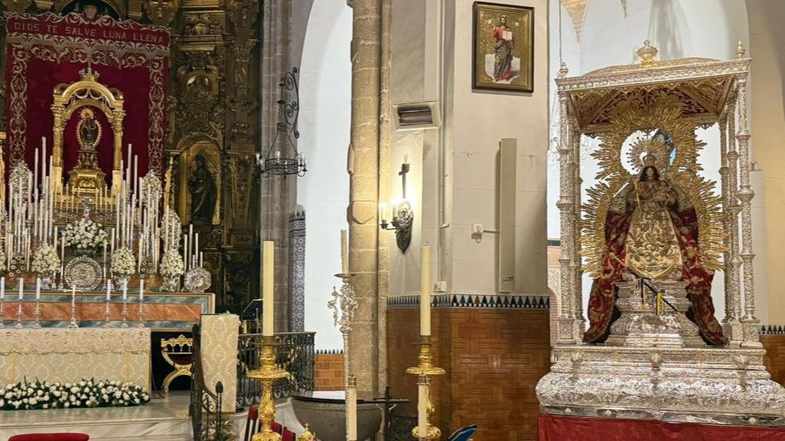 Nuestra Señora de Montemayor junto a la Patrona de Huelva