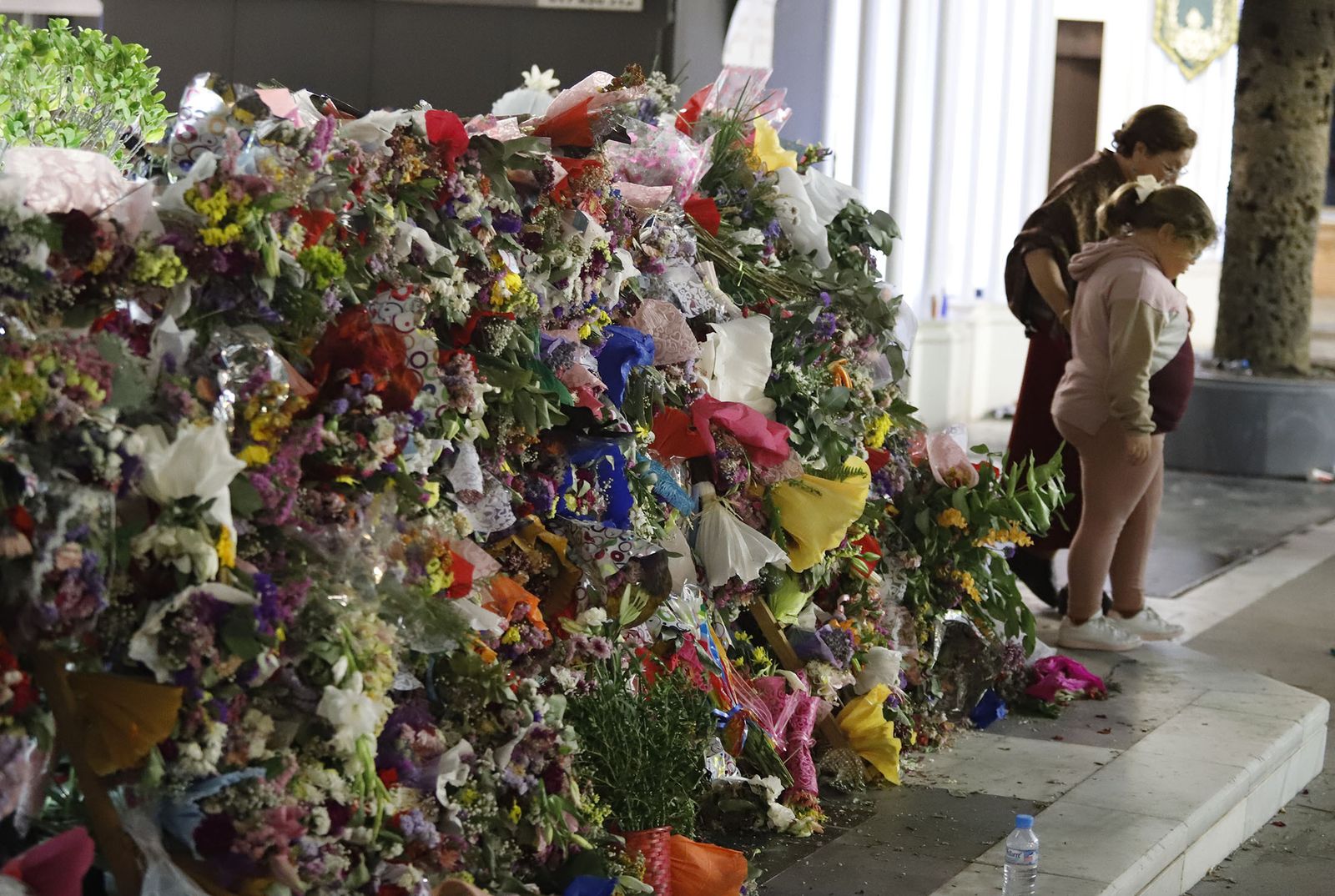 La Virgen del Rocío recorre las calles de Almonte hacia el Chaparral para el inicio del Camino de los Llanos