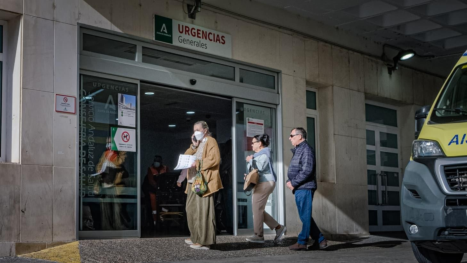 Entrada a las Urgencias del hospital Puerta del Mar de Cádiz.