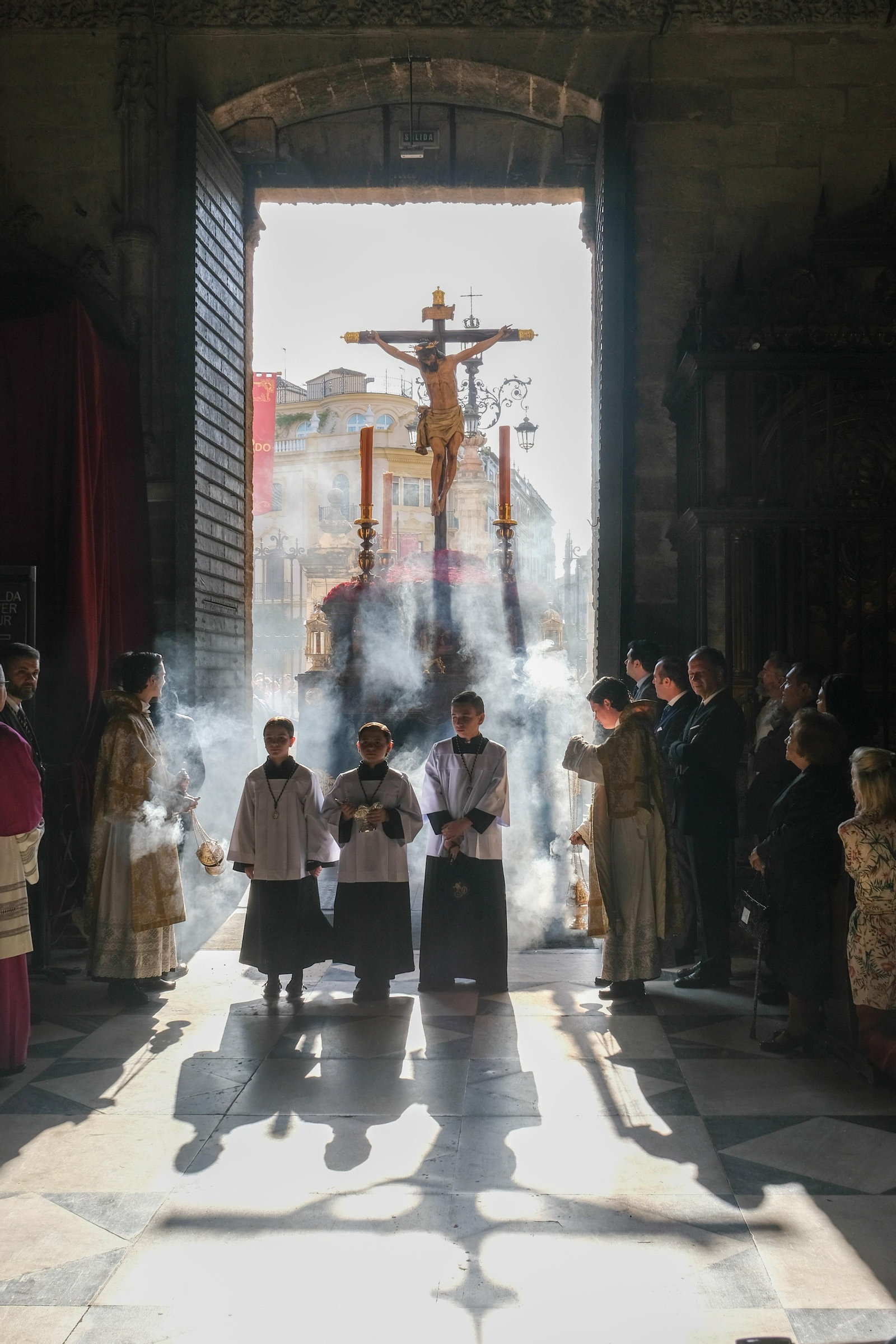 Salida procesional 450 años del Cristo de Burgos