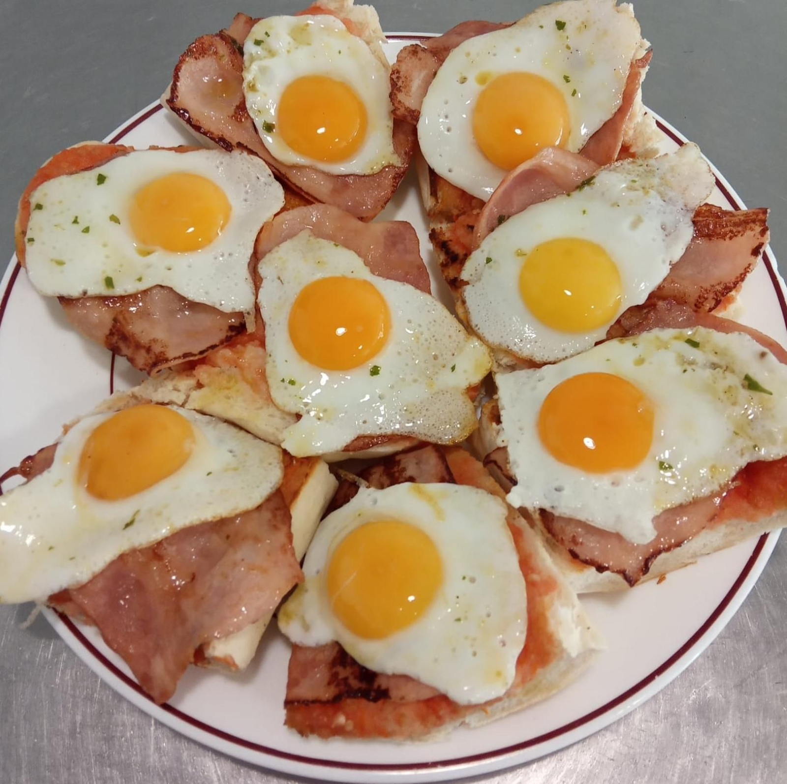 Bar Carlos, Plaza de Cañero, 27