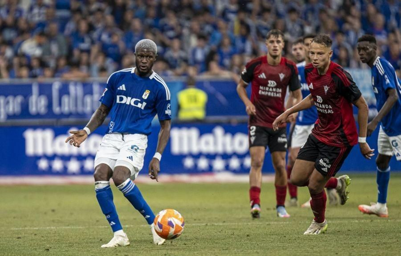 Las fotos del ascenso del Oviedo ante el Mirandés
