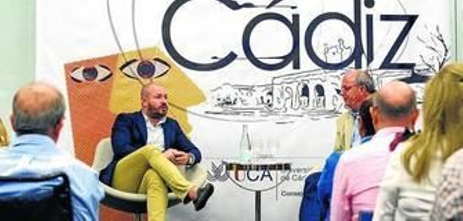 Daniel Romero Abreu ayer en el Hotel Atlántico durante la conversación pública que mantuvo con el presidente de la CEC.