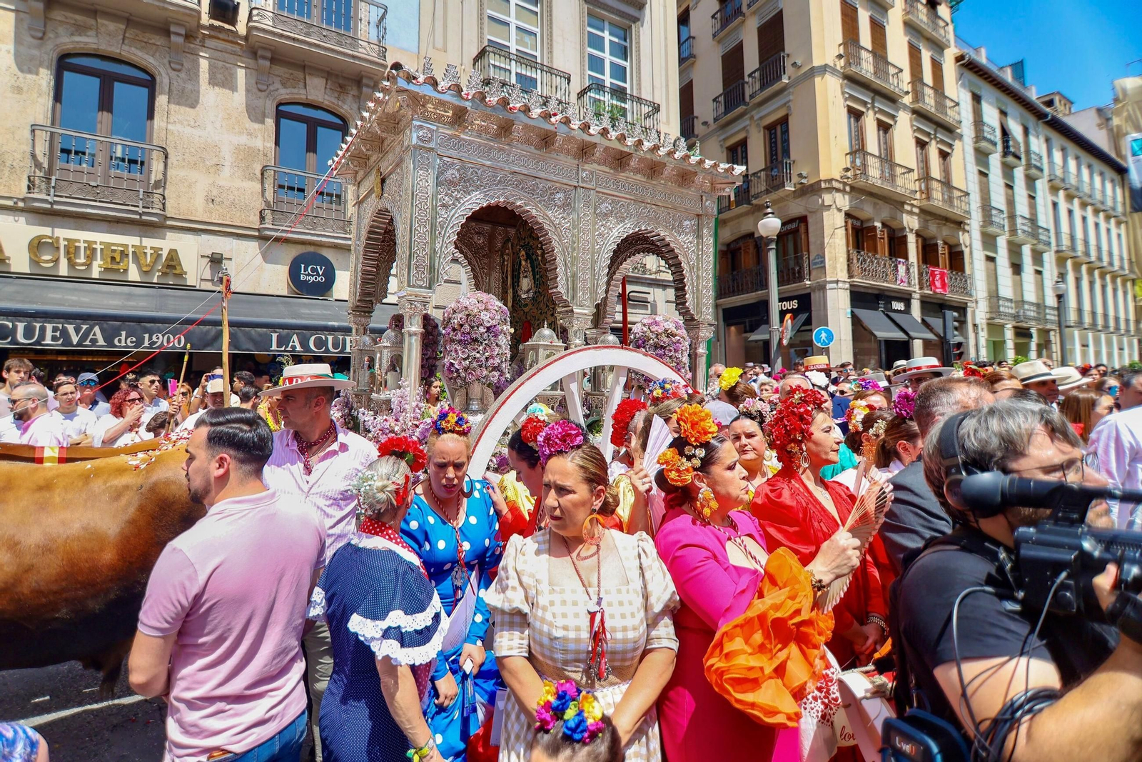 Salida Hermandad Filial Rocío de Granada, Mayo 2025.jpg Salida Hermandad Filial Rocío de Granada, Mayo 2025.jpg