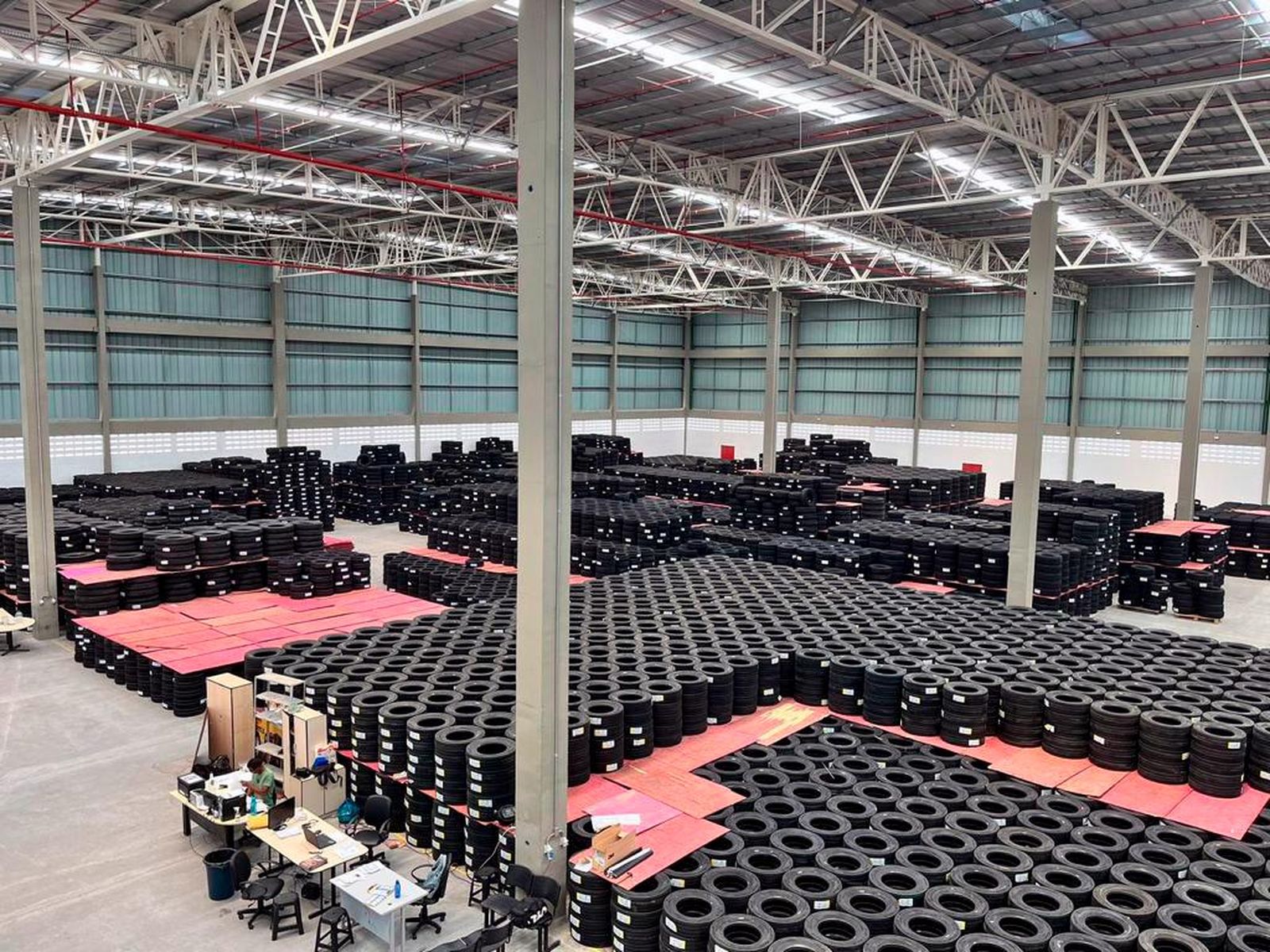 El significativo aumento del doble de la capacidad de almacenamiento en comparación con el almacén anterior proyecta a Tiresur Brasil hacia nuevas alturas en 2024.