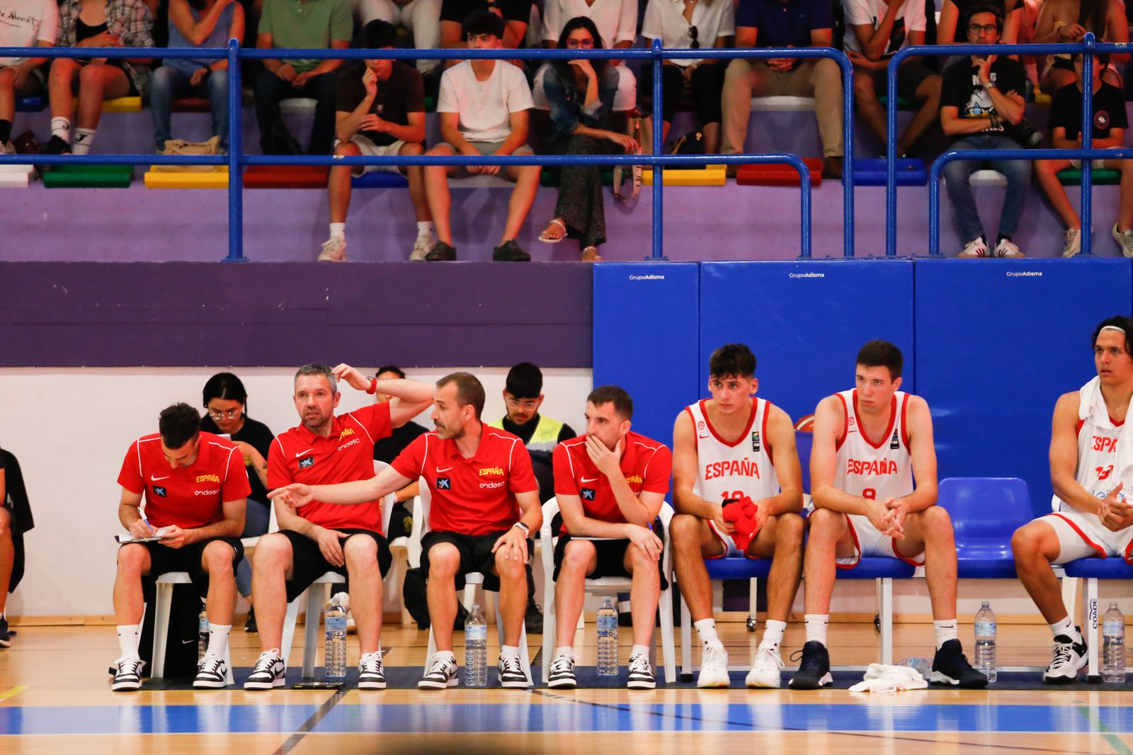 Las fotos de la primera jornada del torneo Internacional U20 de baloncesto de La Línea