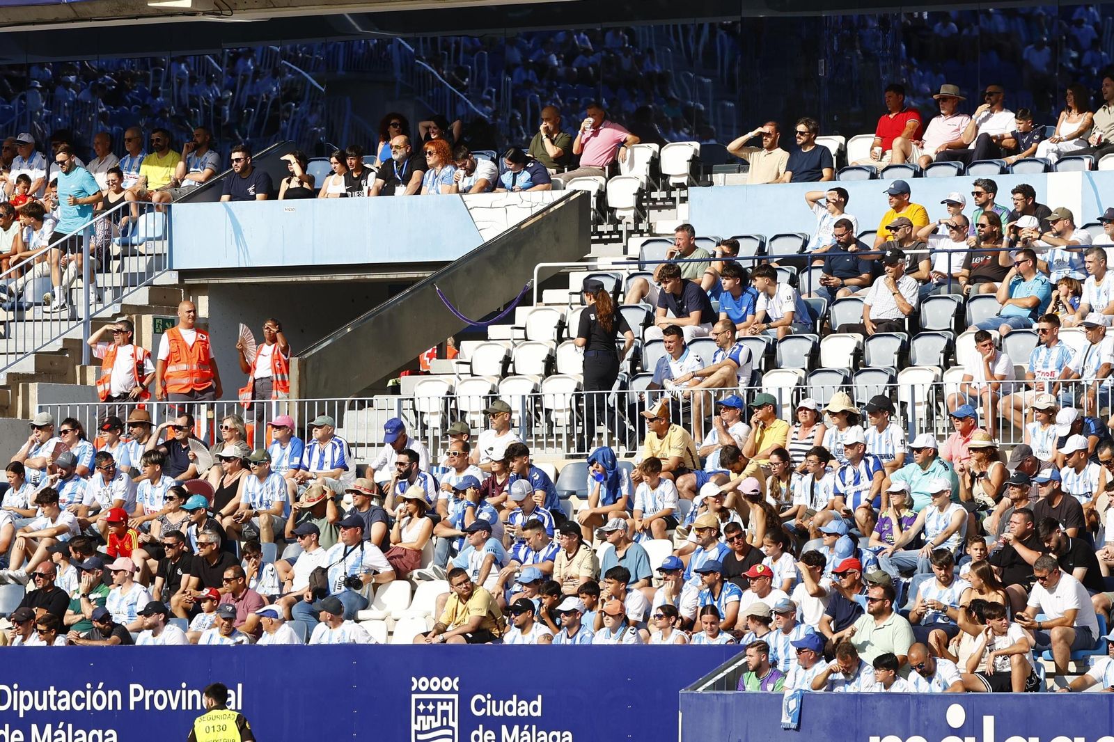 Búscate en las gradas de La Rosaleda en el Málaga CF-Burgos
